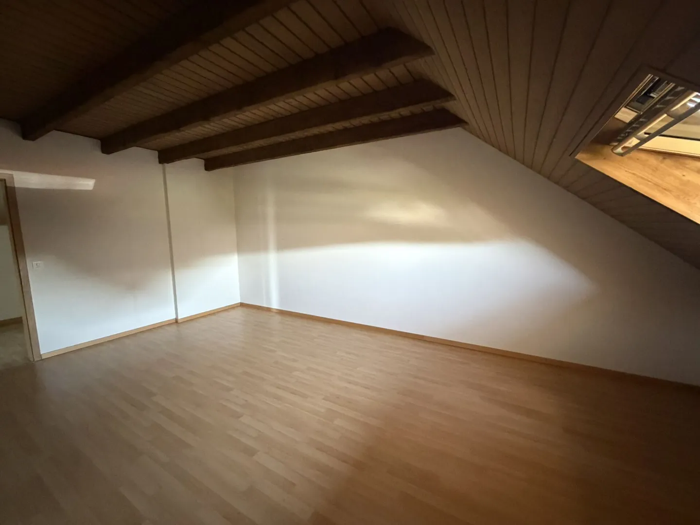 Grand appartement de 4,5 pièces pour 5-15 mois - Photo 11 sur 15