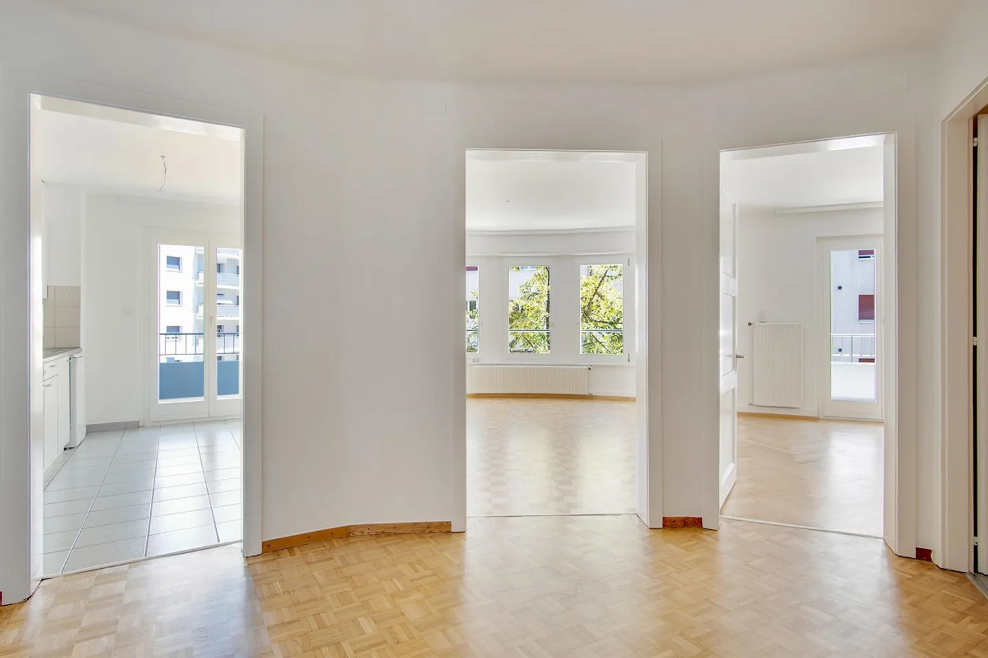 Apartment near the city center - Photo 3 of 12