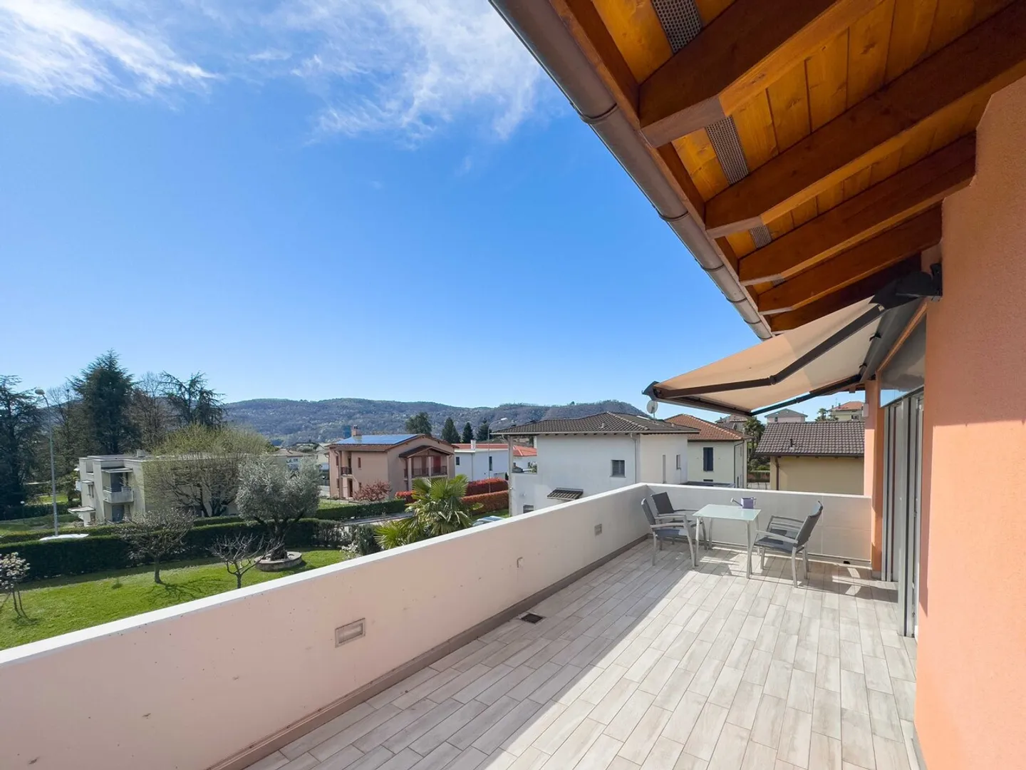 Maison jumelée avec grand jardin à Morbio Inferiore - Photo 9 sur 12