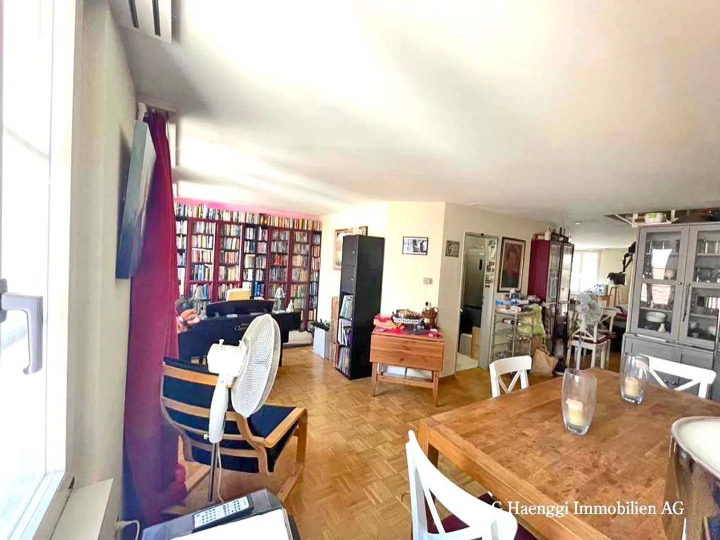 Ampio e luminoso appartamento duplex di 5,5 locali con balcone nel centro storico - Foto 6 di 13