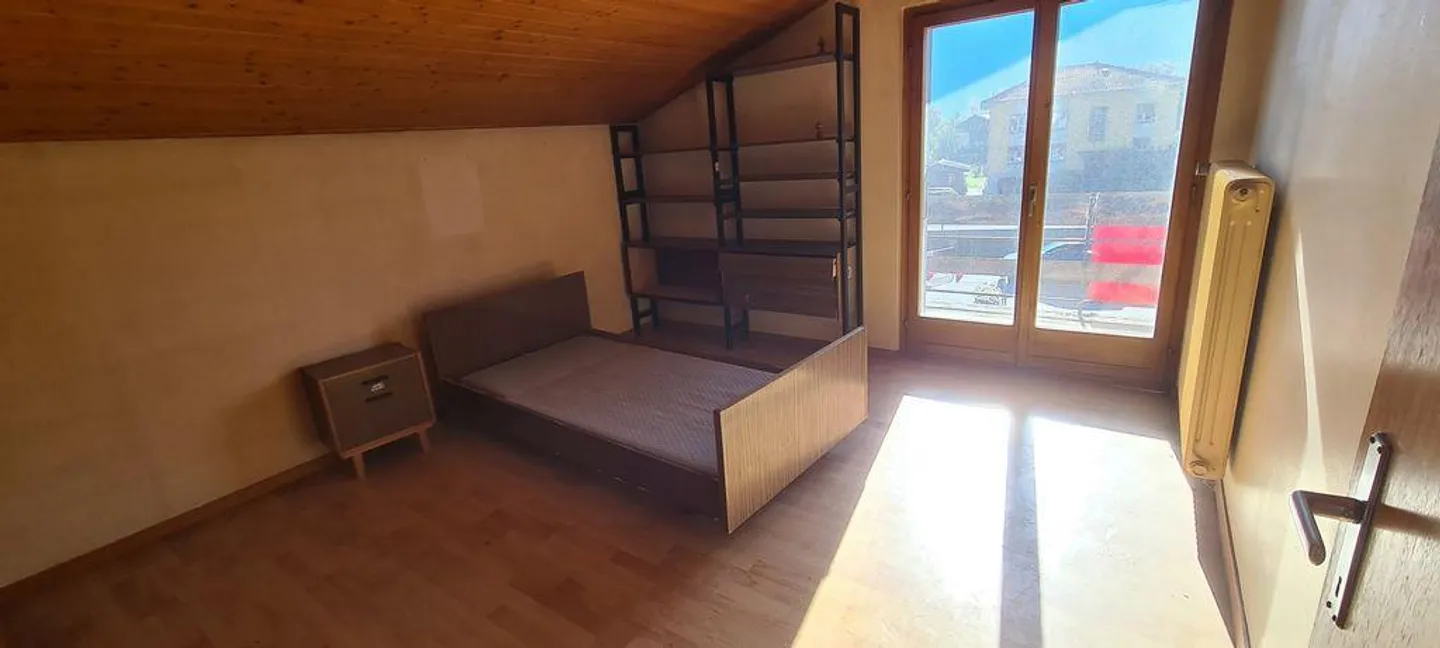 „Fully, Schönes Einfamilienhaus 5,5 Zimmer zu renovieren + Keller“ - Foto 5 von 10