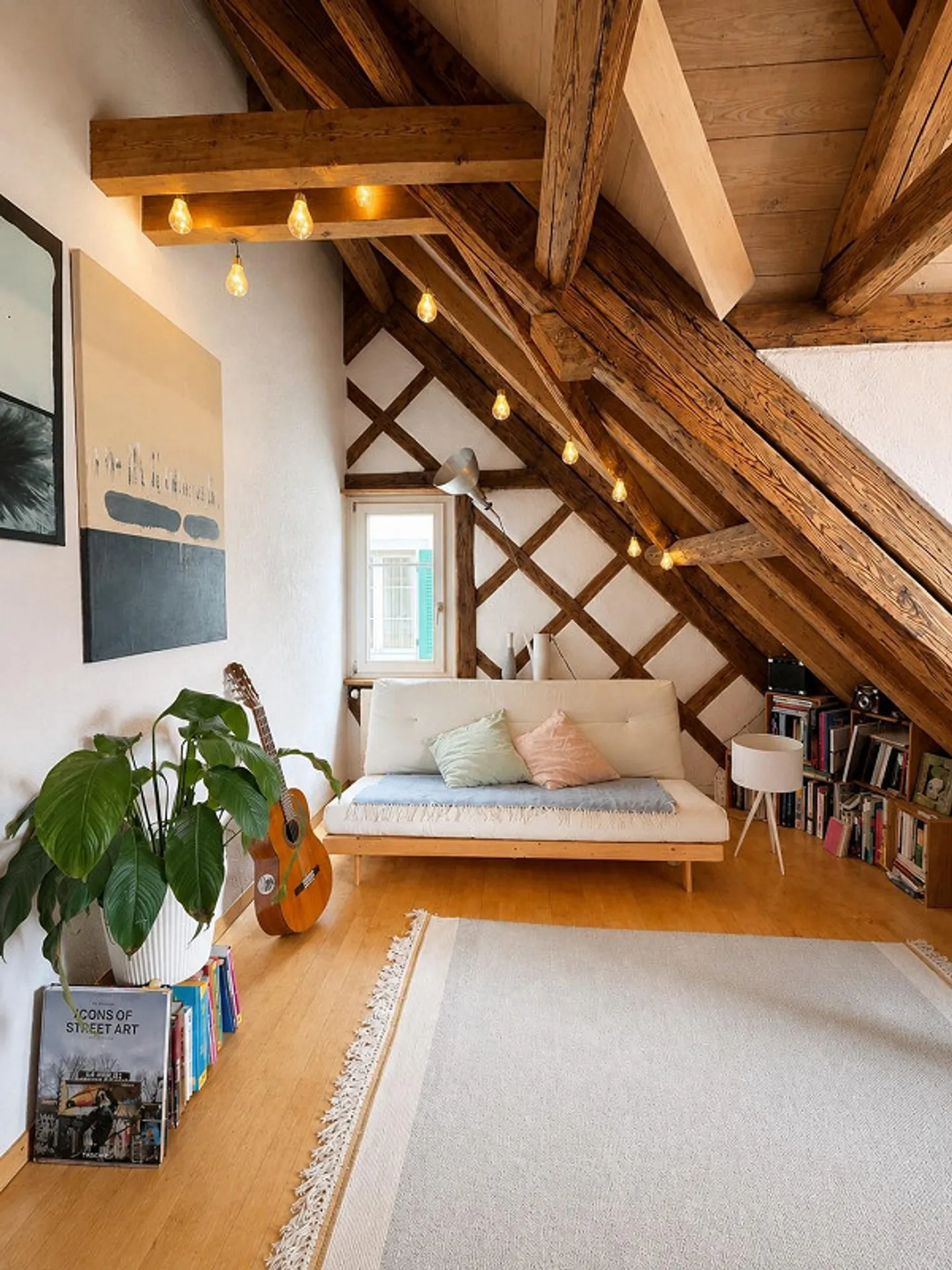 Furnished apartment with terrace for subletting | October–December 2026 - Photo 1 of 10