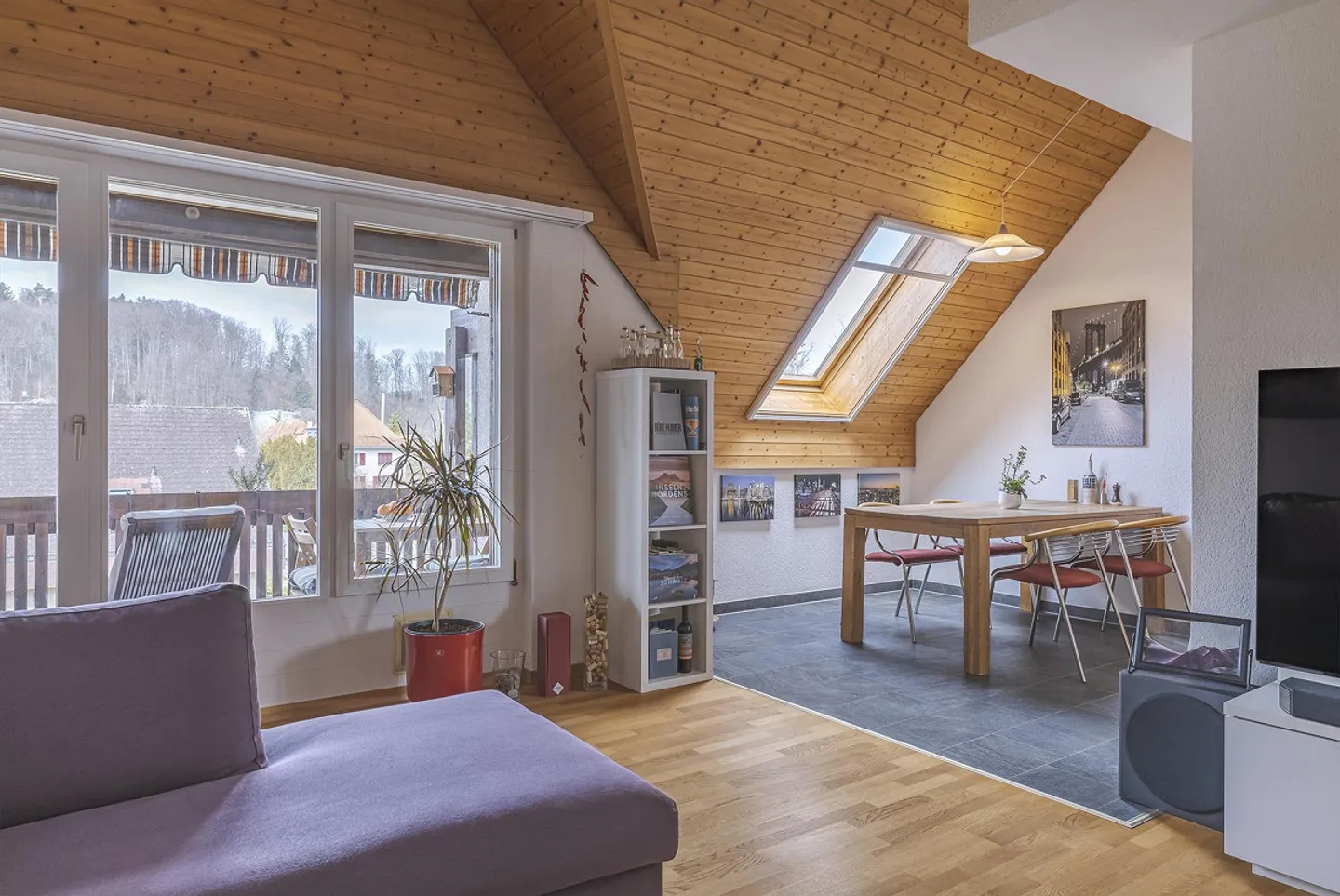 Charmante Appartement en Duplex sous les Combles - Laupen - Photo 2 sur 14