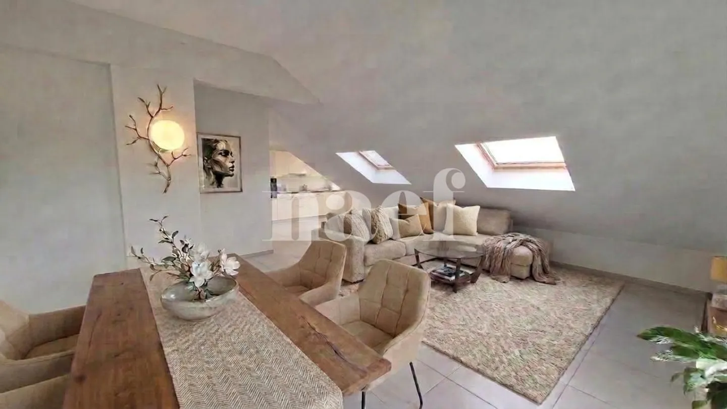 In the center of Founex - beautiful 3-room apartment of approx. 82m2 in the attic - Photo 1 of 6