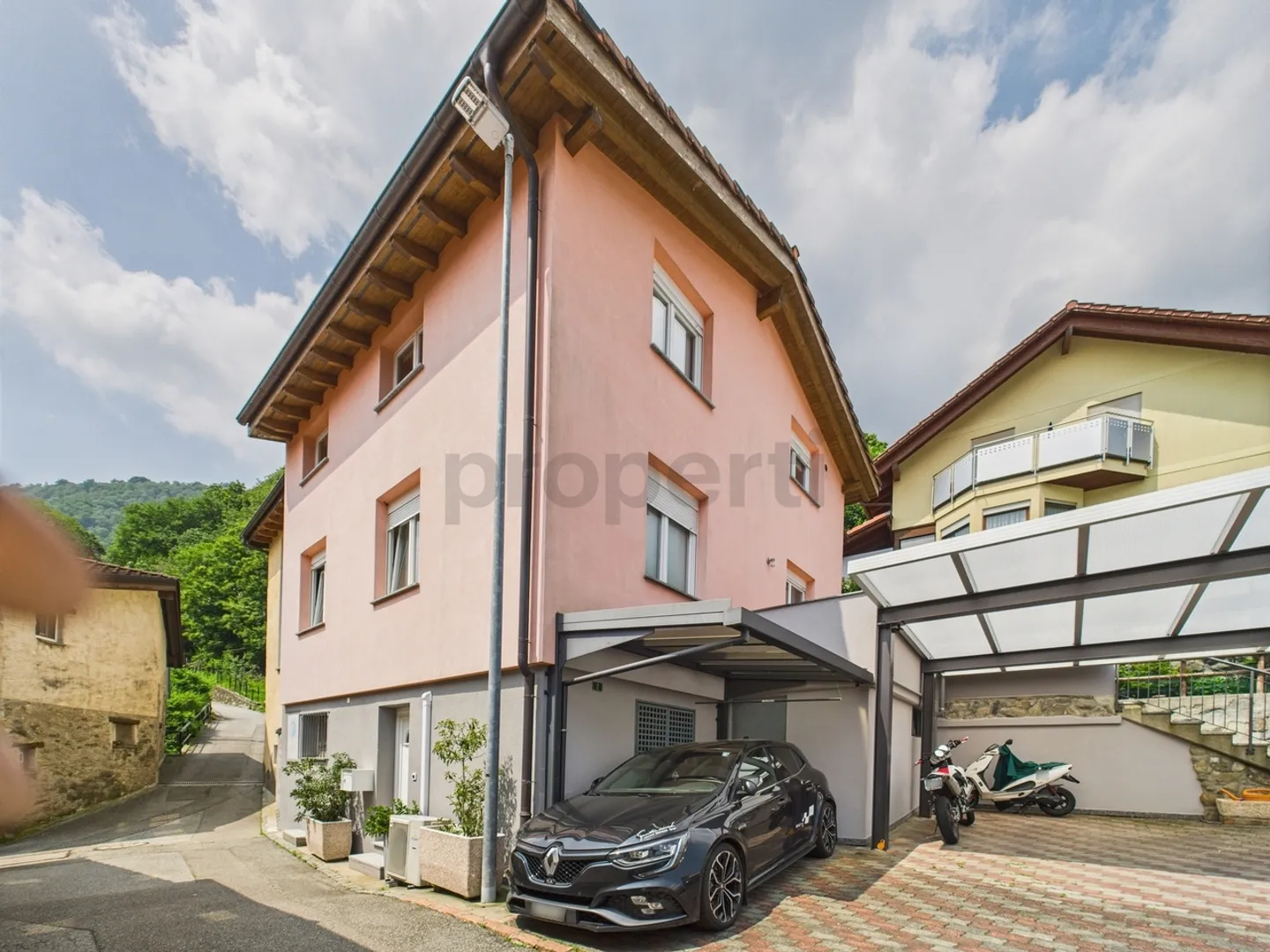 Superbe maison bifamiliale 4,5 pièces + 2,5 pièces à Sigirino - Photo 1 sur 12