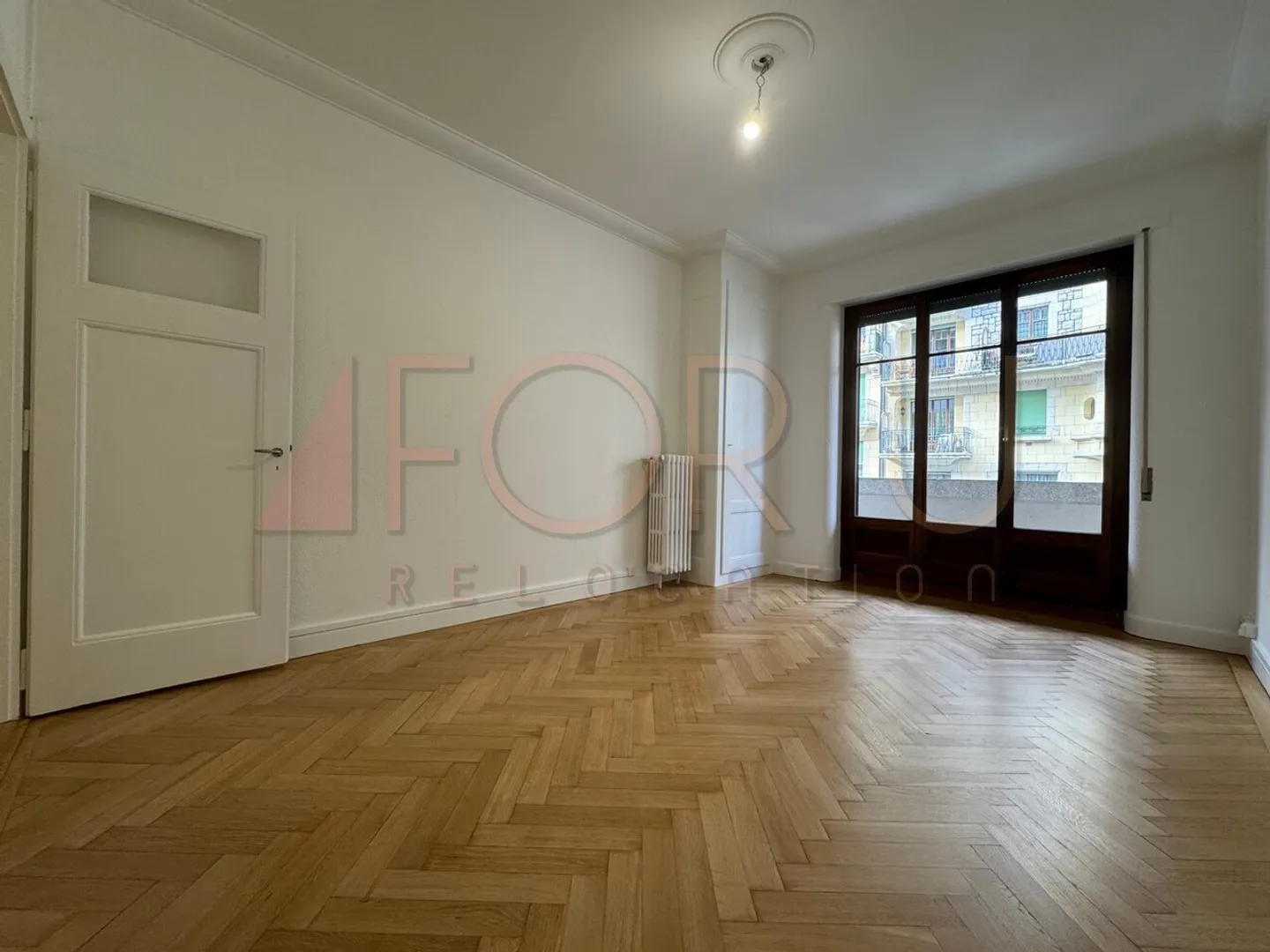 Sehr schönes 4-Zimmer-Apartment mit 2 Balkonen und ruhig in Malagnou - Foto 2 von 12