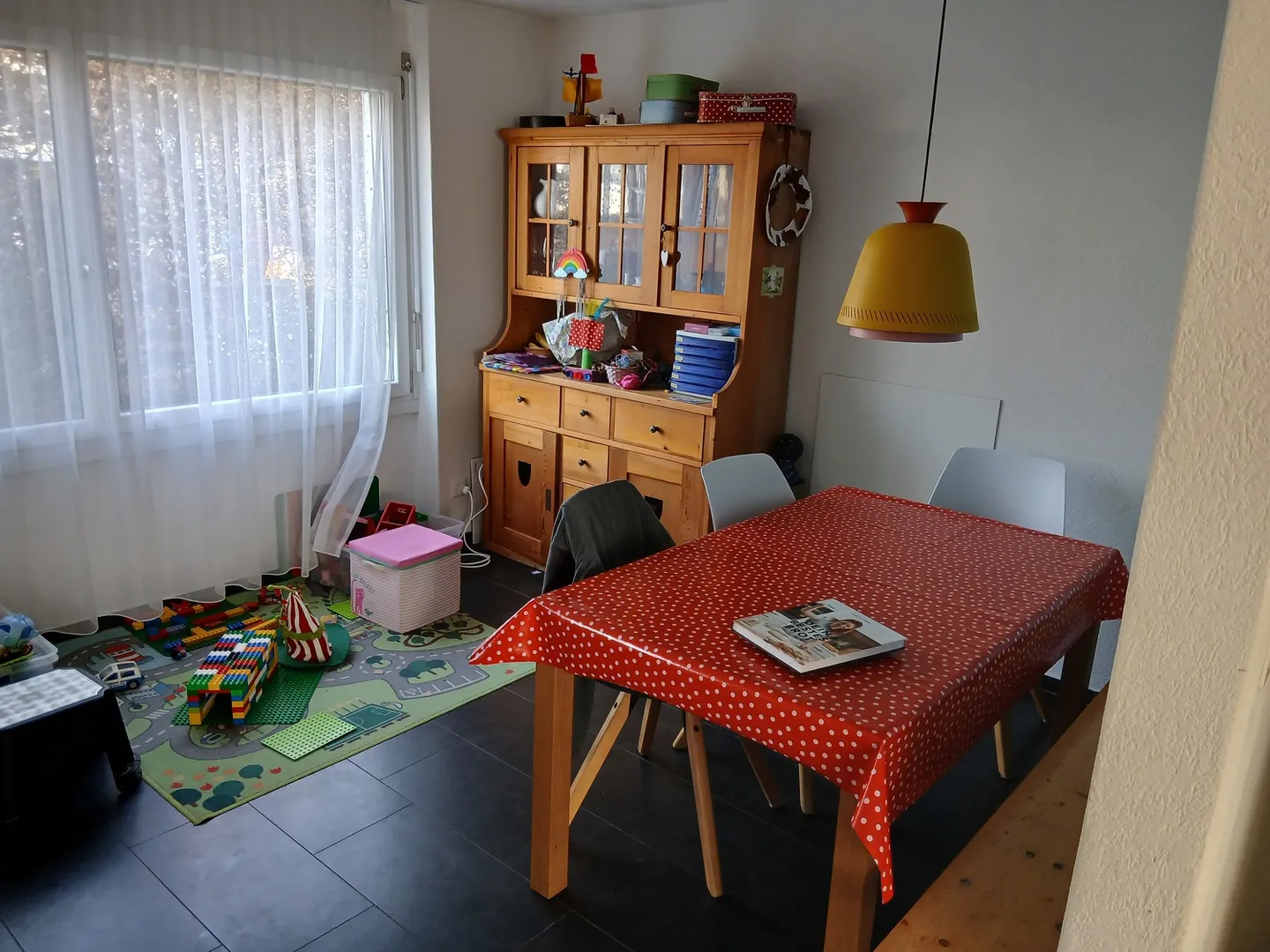 Duplex spazioso con giardino - Foto 8 di 9