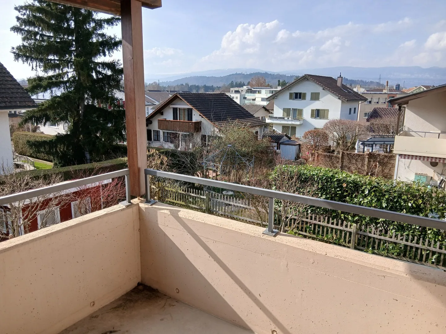 Duplex spazioso con giardino - Foto 9 di 9