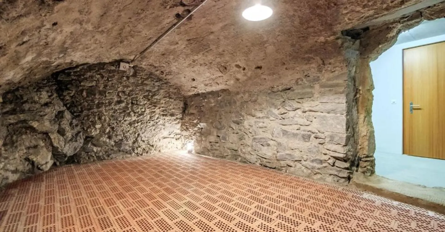 Completely Renovated Walliser House in the Old Village Center of Leuk - Photo 11 of 13