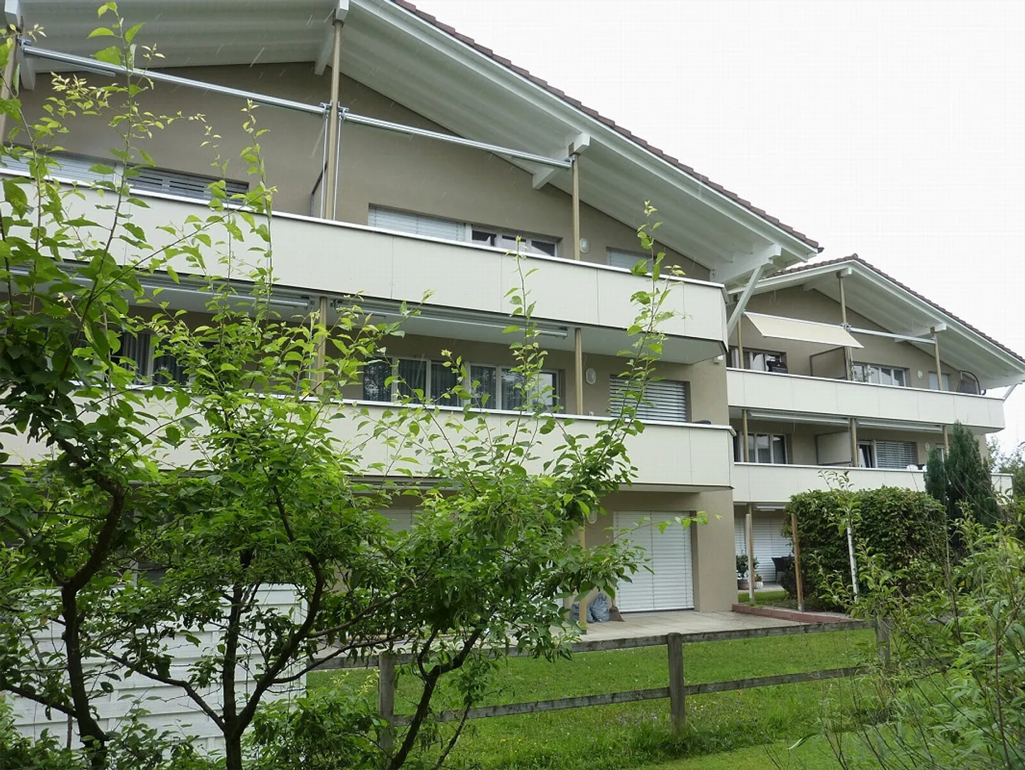 Appartement attrayant de 3,5 pièces - proche du centre - calme! - Photo 1 sur 22