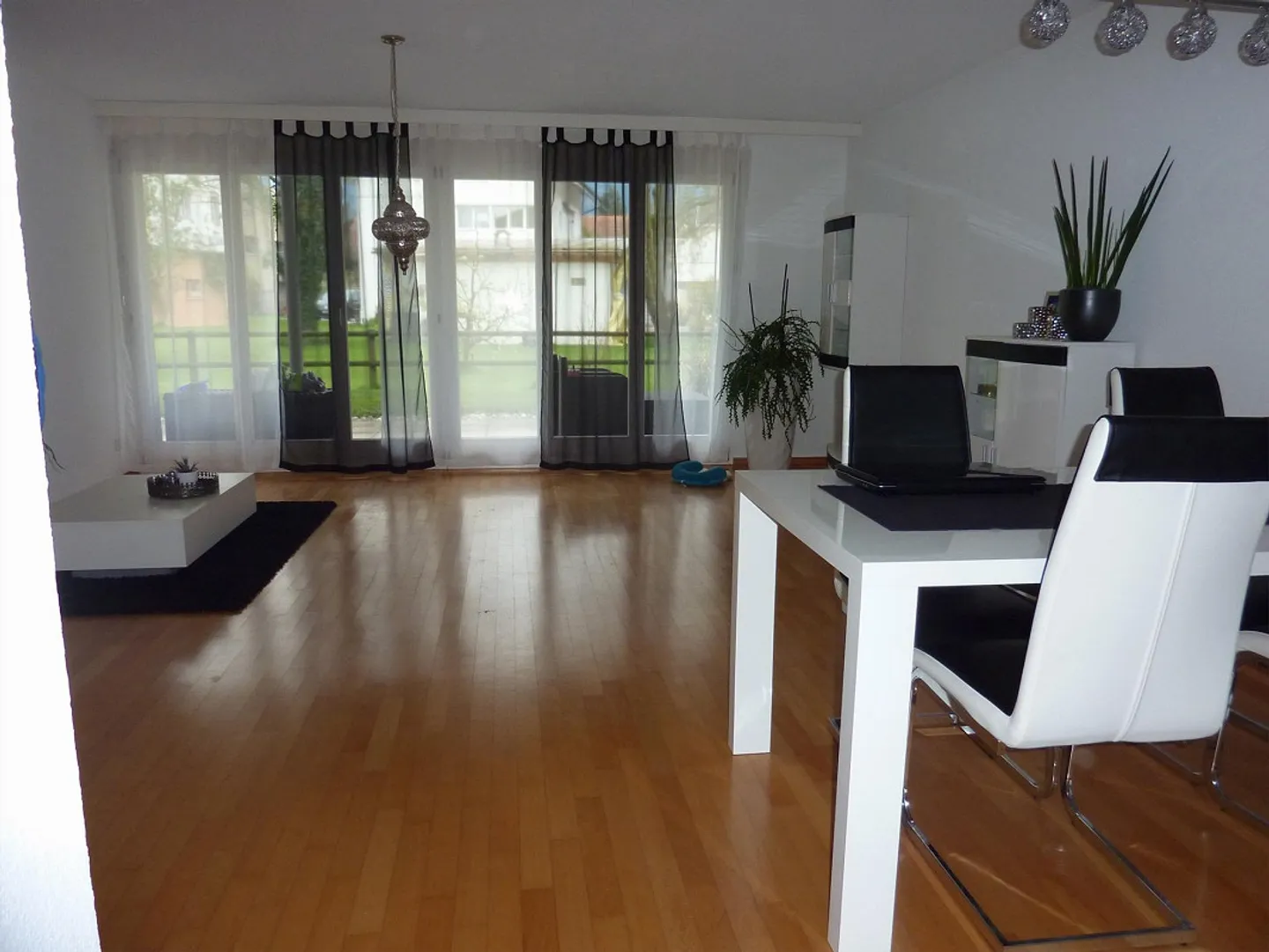 Appartement attrayant de 3,5 pièces - proche du centre - calme! - Photo 10 sur 22