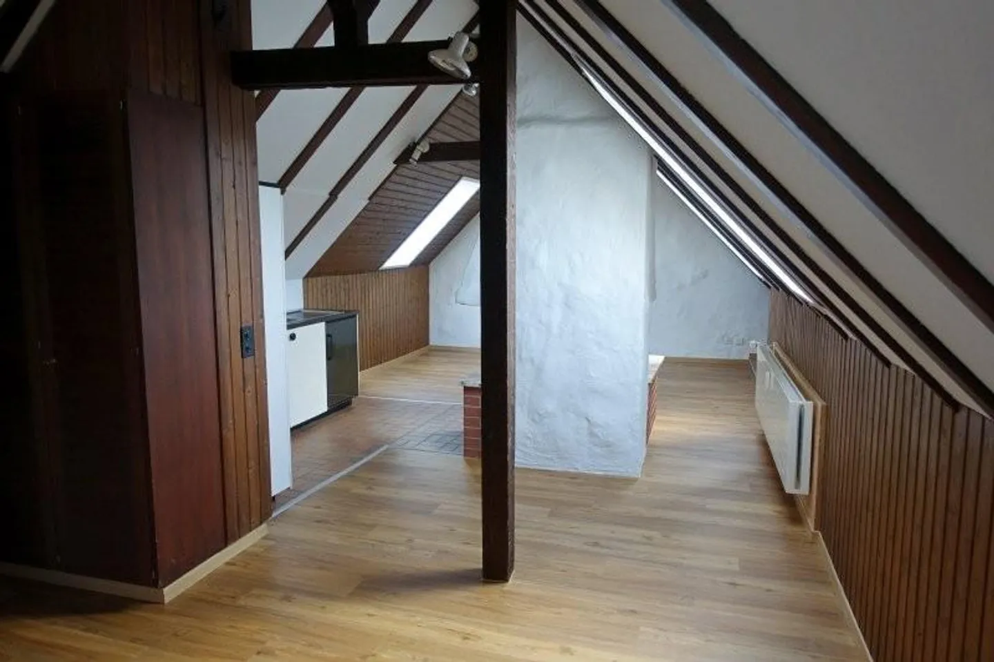 Appartamento cittadino affascinante con camino, per un soggiorno confortevole! - Foto 3 di 9