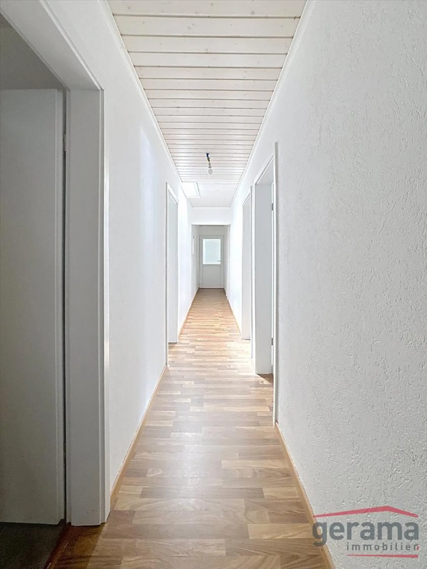 4.5-room apartment on the ground floor - Photo 5 of 6