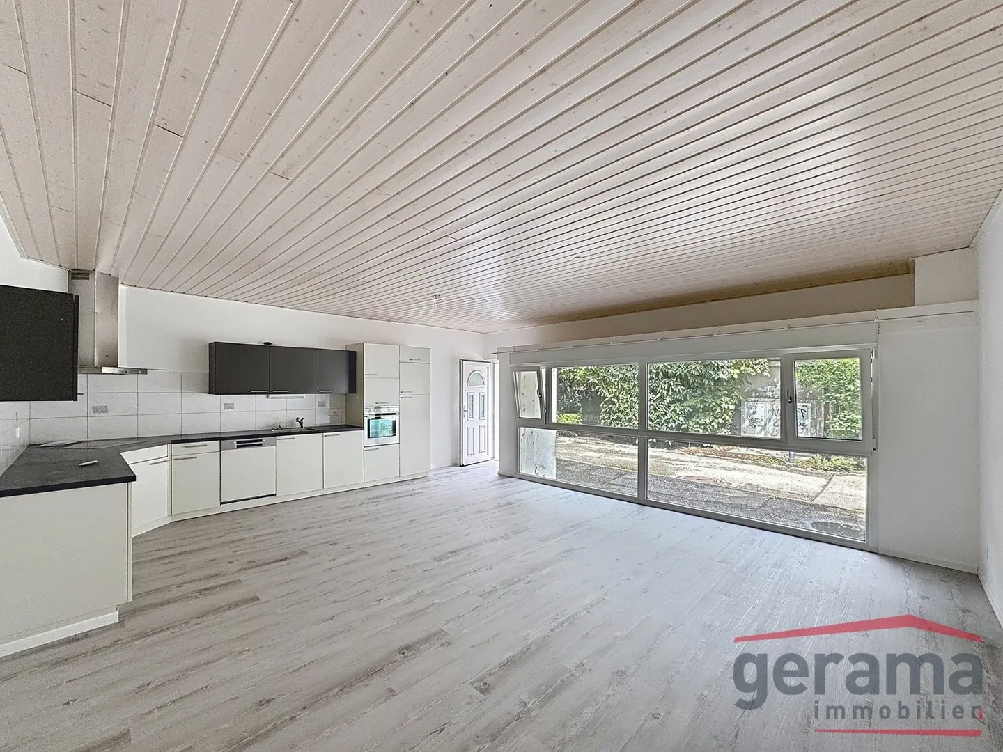 4.5-room apartment on the ground floor - Photo 2 of 6