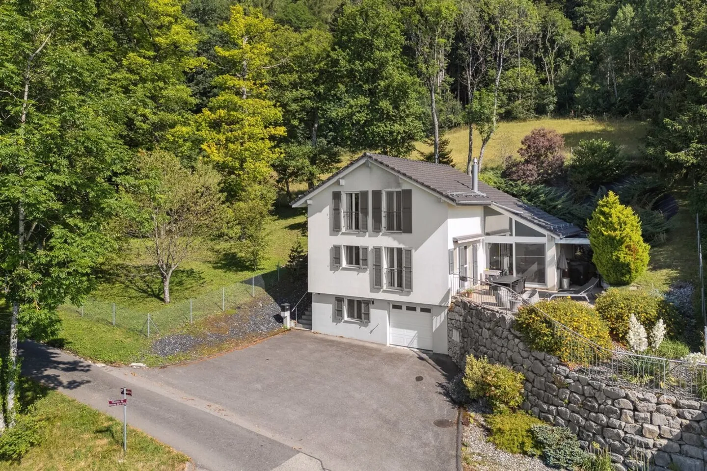 Villa indipendente con vista mozzafiato sul lago di Neuchâtel - Foto 11 di 12