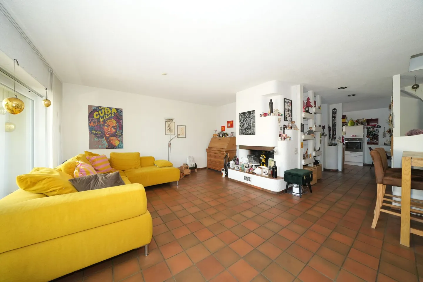 Meraviglia di spazio con vista in posizione collinare desiderabile - Foto 6 di 12