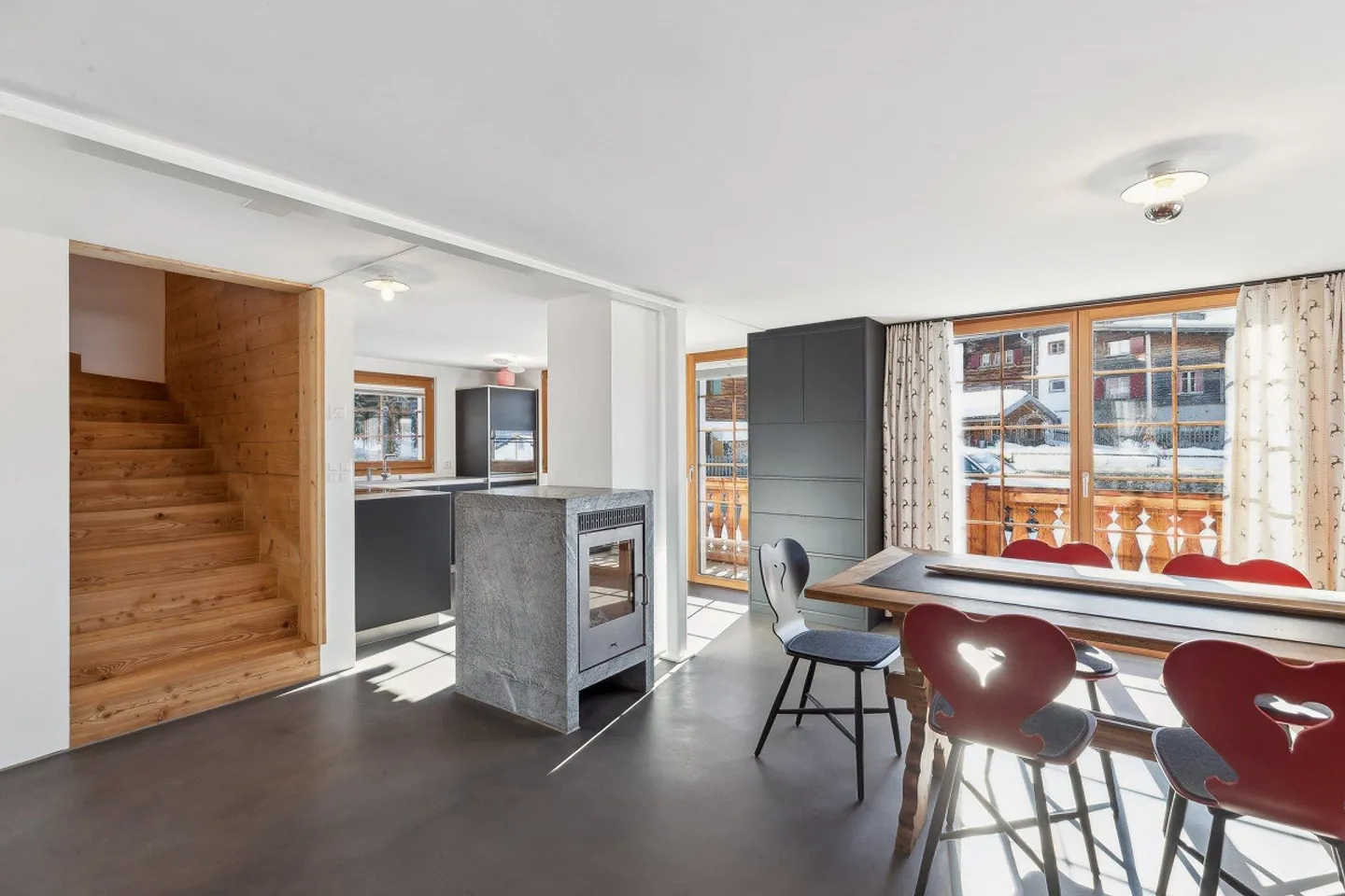 Chalet de vacances entièrement rénové avec charme alpin - Photo 1 sur 4