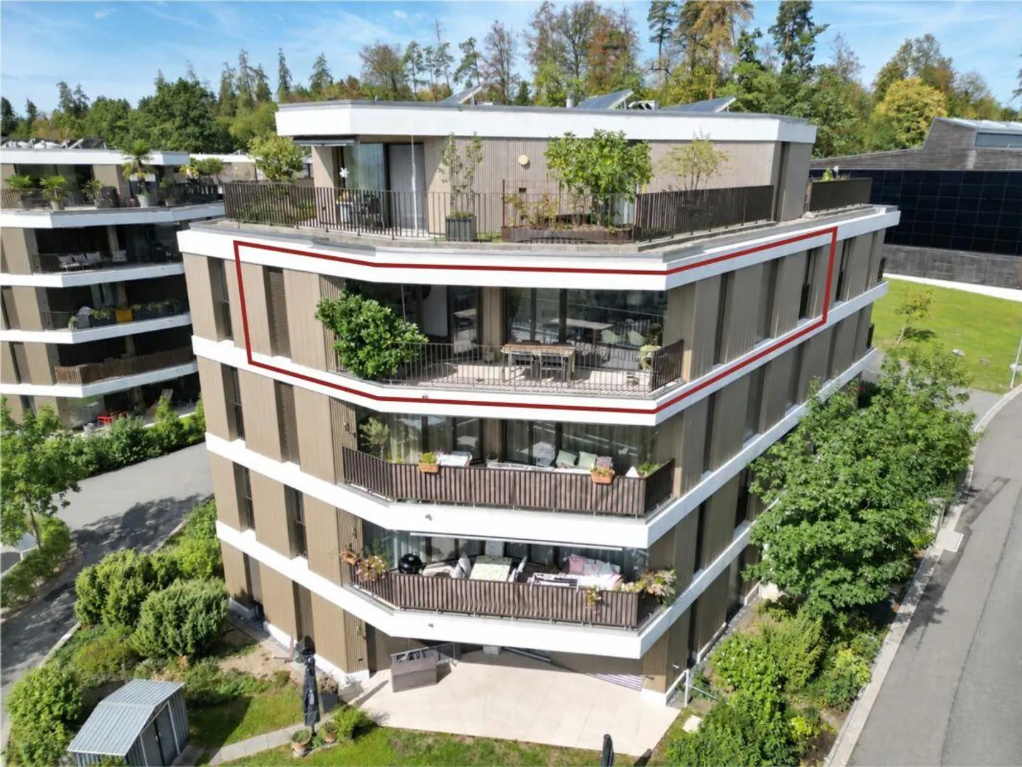 Vivere in modo elegante e moderno - vicino alla natura a Rüti ZH - Foto 1 di 9