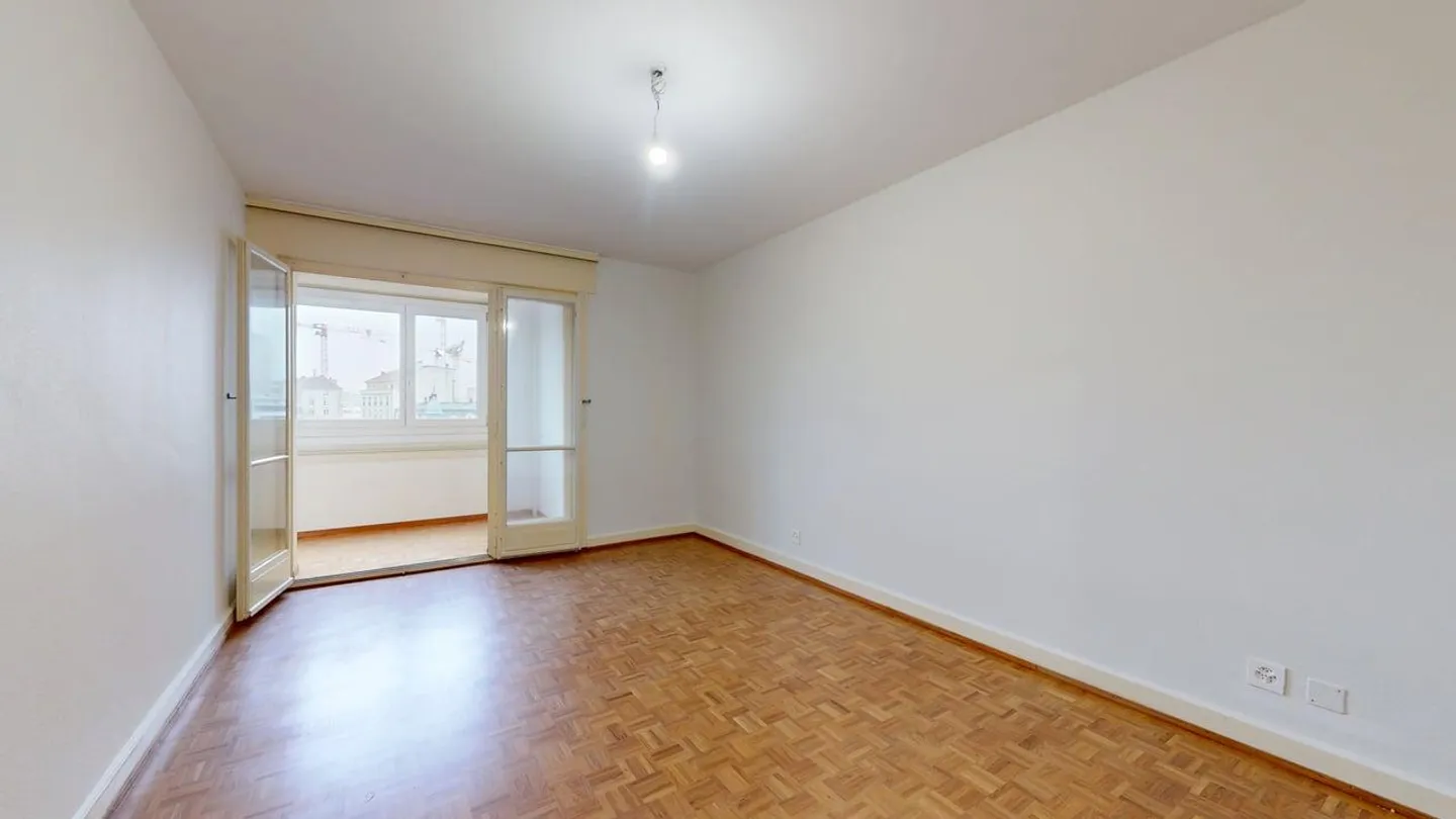 A large 4.5-room apartment for rent on the 6th floor - Photo 5 of 8