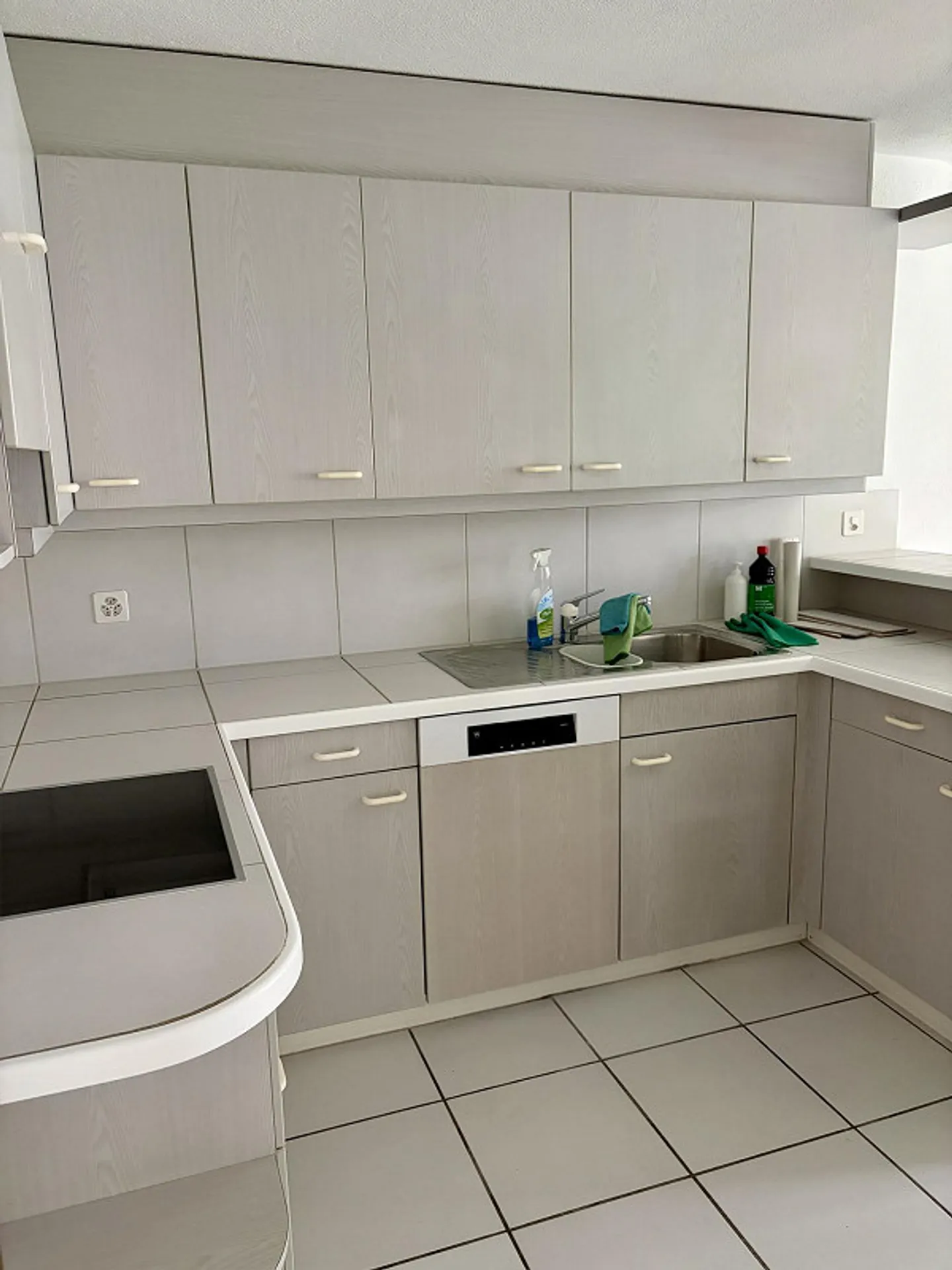 Geräumige 5.5 Zimmer Wohnung - Foto 5 von 17