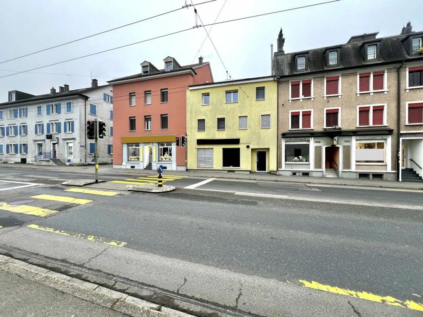 Wohn und Gewerbeliegenschaft an gesuchter Lage - Foto 1 di 4