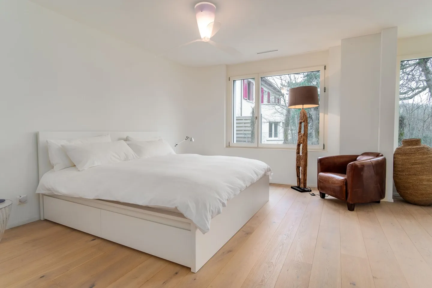 Appartement de jardin moderne 2.5 pièces (139.5m2) dans le quartier 7 - Photo 9 sur 18