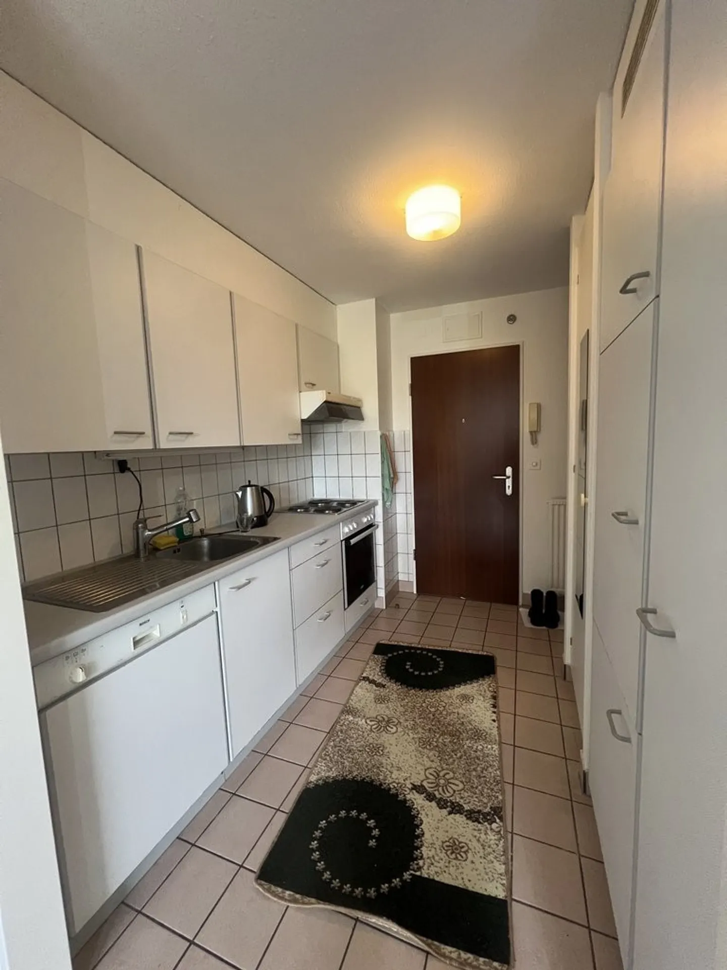 Zu ergreifen! Wunderschönes Studio in der Nähe aller Annehmlichkeiten! - Foto 4 von 4