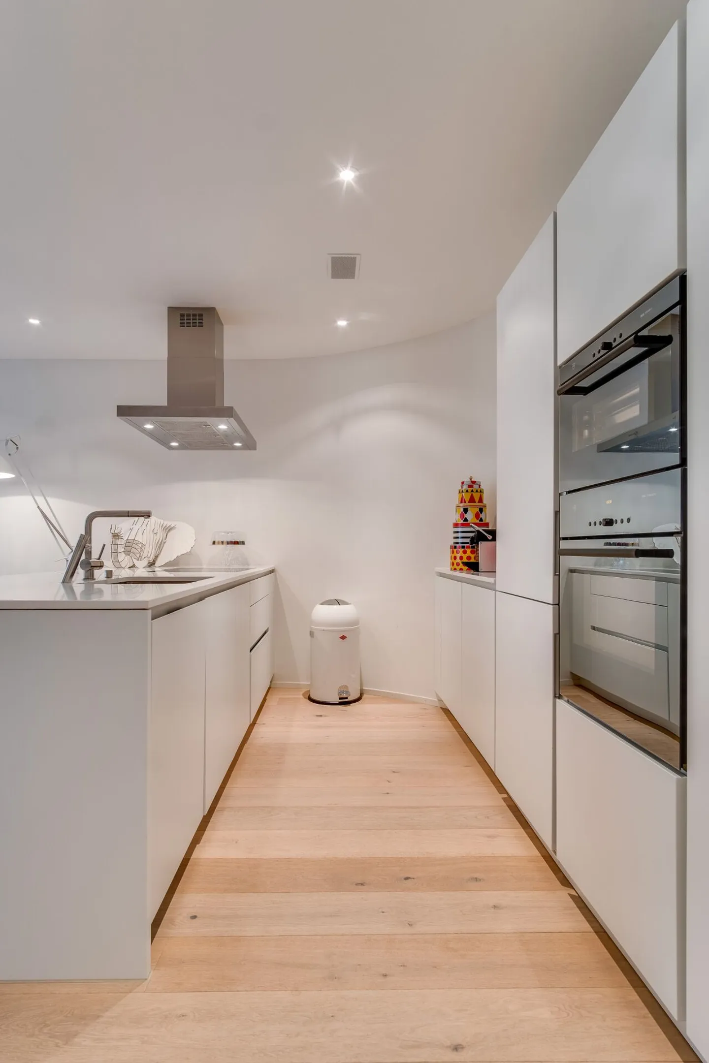 Appartement de jardin moderne 2.5 pièces (139.5m2) dans le quartier 7 - Photo 13 sur 18