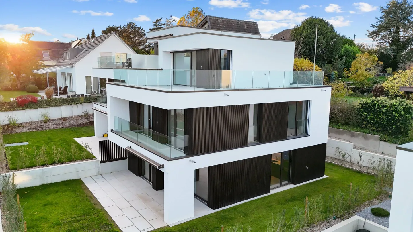 Neubau - Doppeleinfamilienhaus an erhöhter Lage "Allschwil Rosenberg"! - Foto 1 von 18