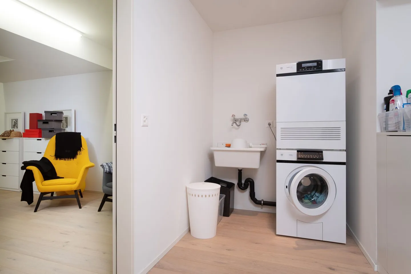 Appartement de jardin moderne 2.5 pièces (139.5m2) dans le quartier 7 - Photo 15 sur 18