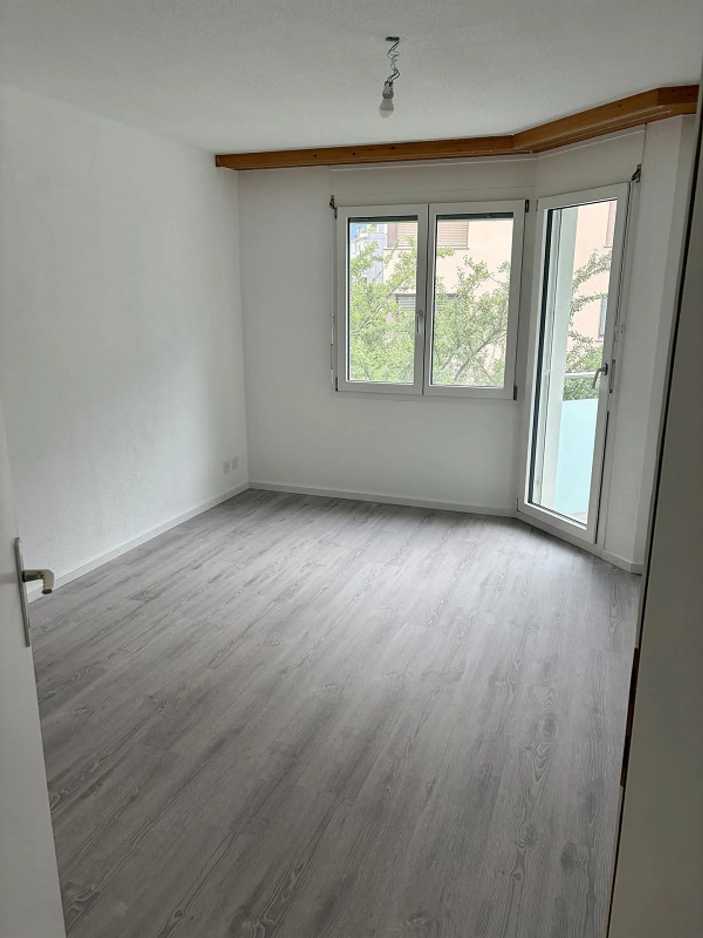 Geräumige 5.5 Zimmer Wohnung - Foto 8 von 17