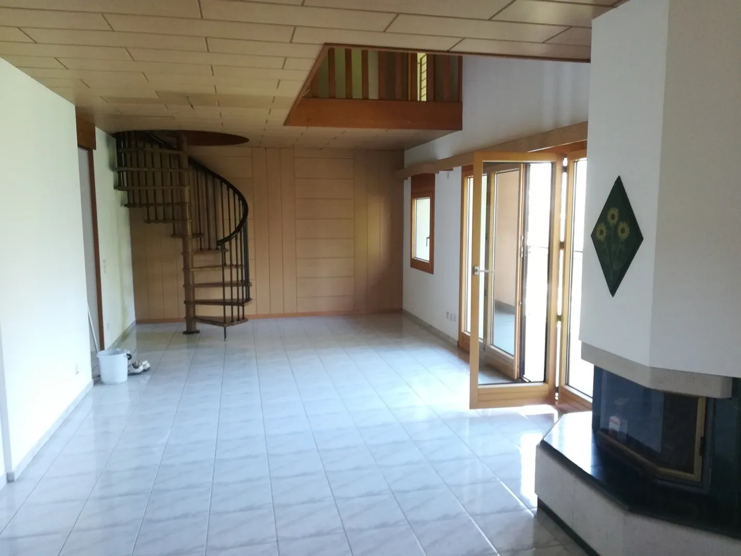 Apartment for rent - Photo 3 of 5