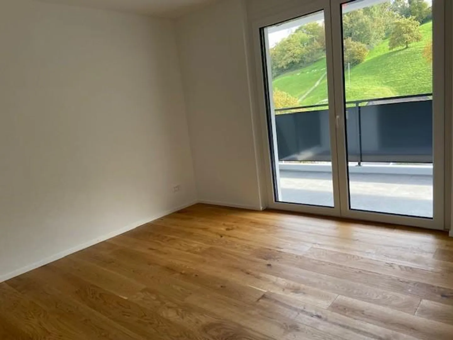 Appartement neuf 1.0 pièce ultra moderne avec une vue imprenable sur les montagnes - Photo 2 sur 10