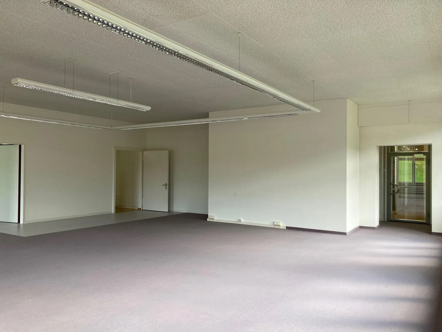 Geräumige Gewerberäume - Foto 4 von 14