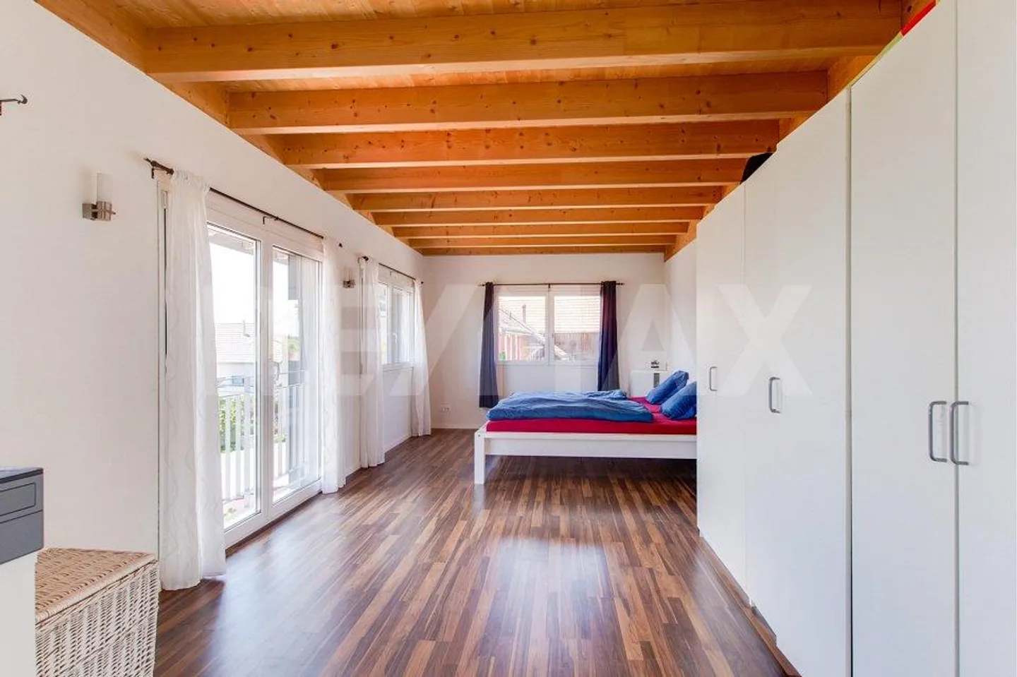 Geräumiges Familienhaus in ruhiger Lage - Foto 9 von 13