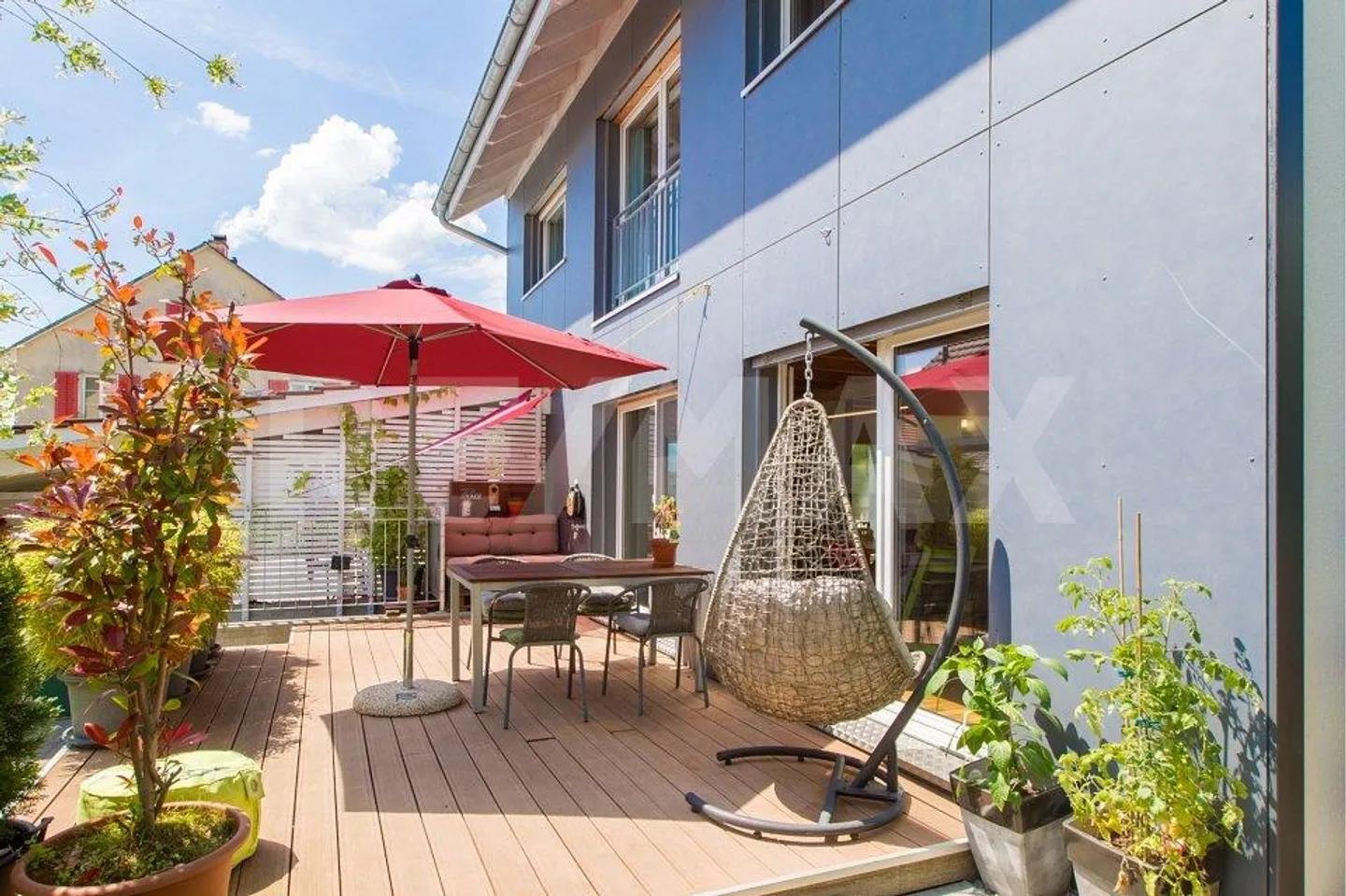 Geräumiges Familienhaus in ruhiger Lage - Foto 3 von 13