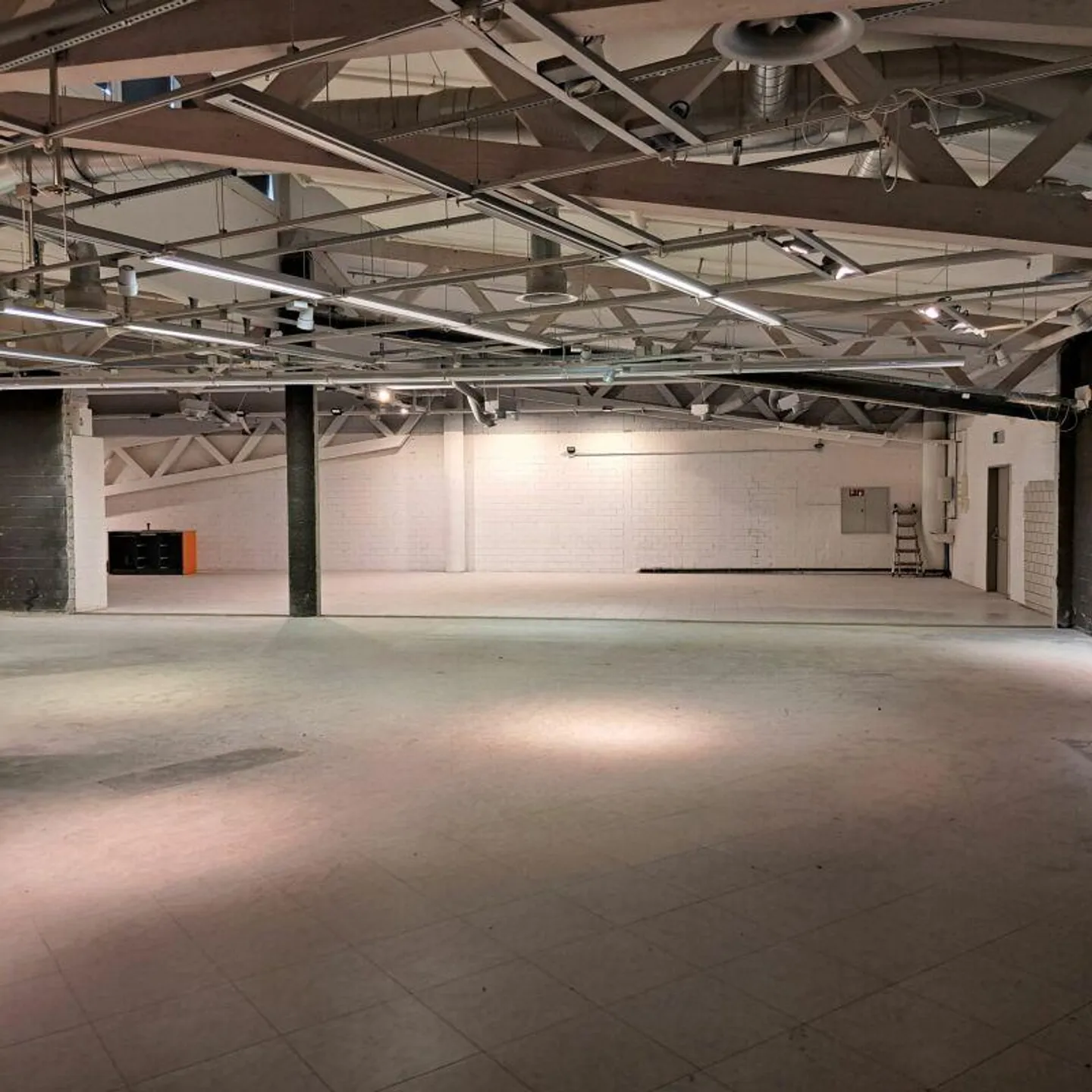 Spazio commerciale attraente nel Säntispark - Foto 2 di 8