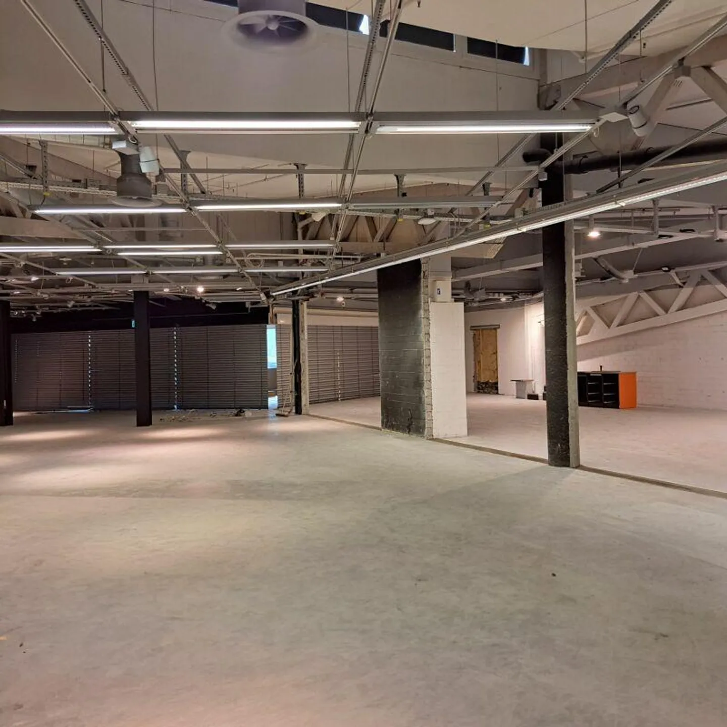 Spazio commerciale attraente nel Säntispark - Foto 3 di 8