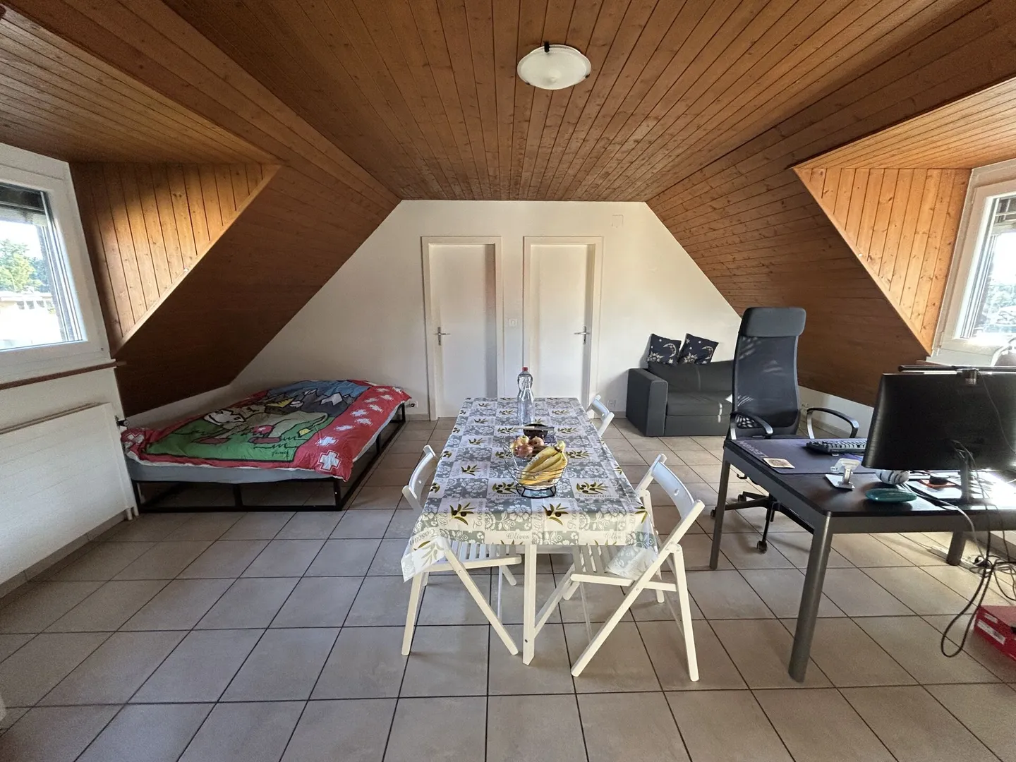 Unmöbliertes Studio im 5. Stock mit Aufzug - Foto 1 von 5