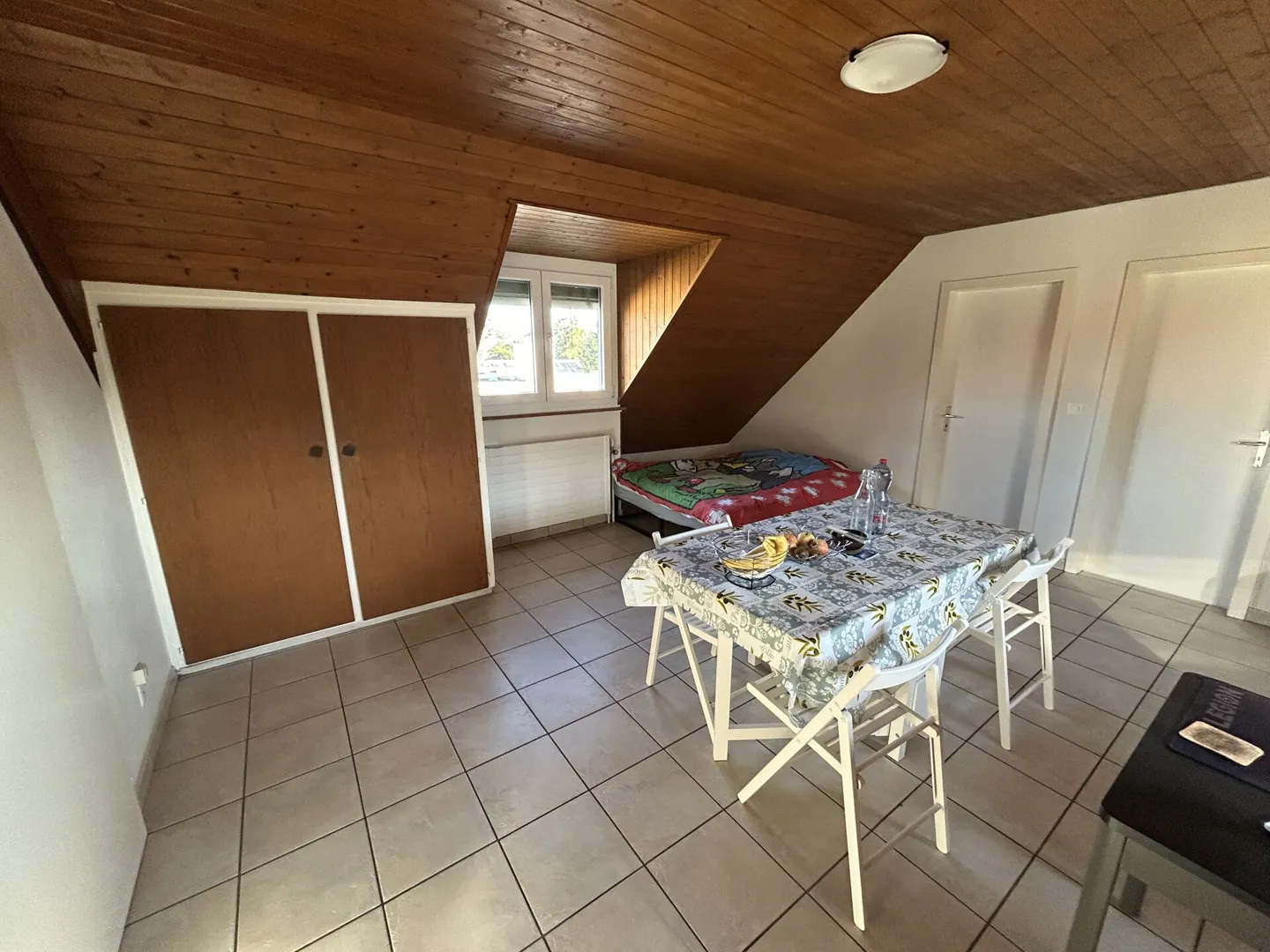 Unmöbliertes Studio im 5. Stock mit Aufzug - Foto 4 von 5