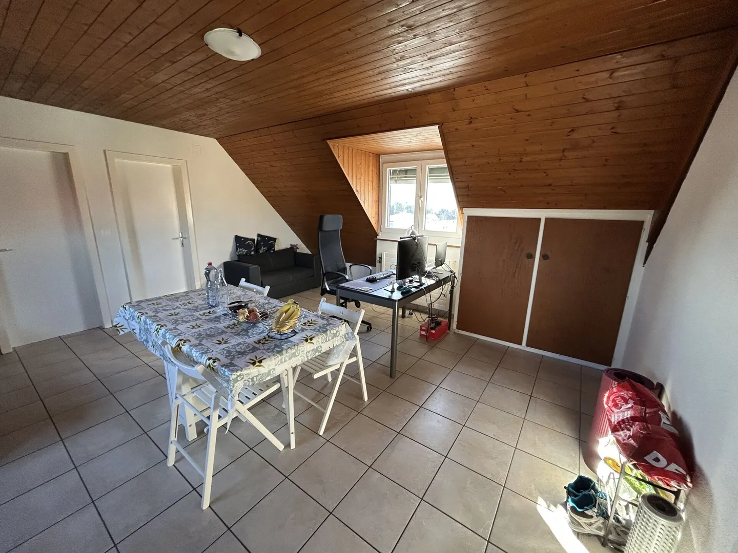 Unmöbliertes Studio im 5. Stock mit Aufzug - Foto 5 von 5