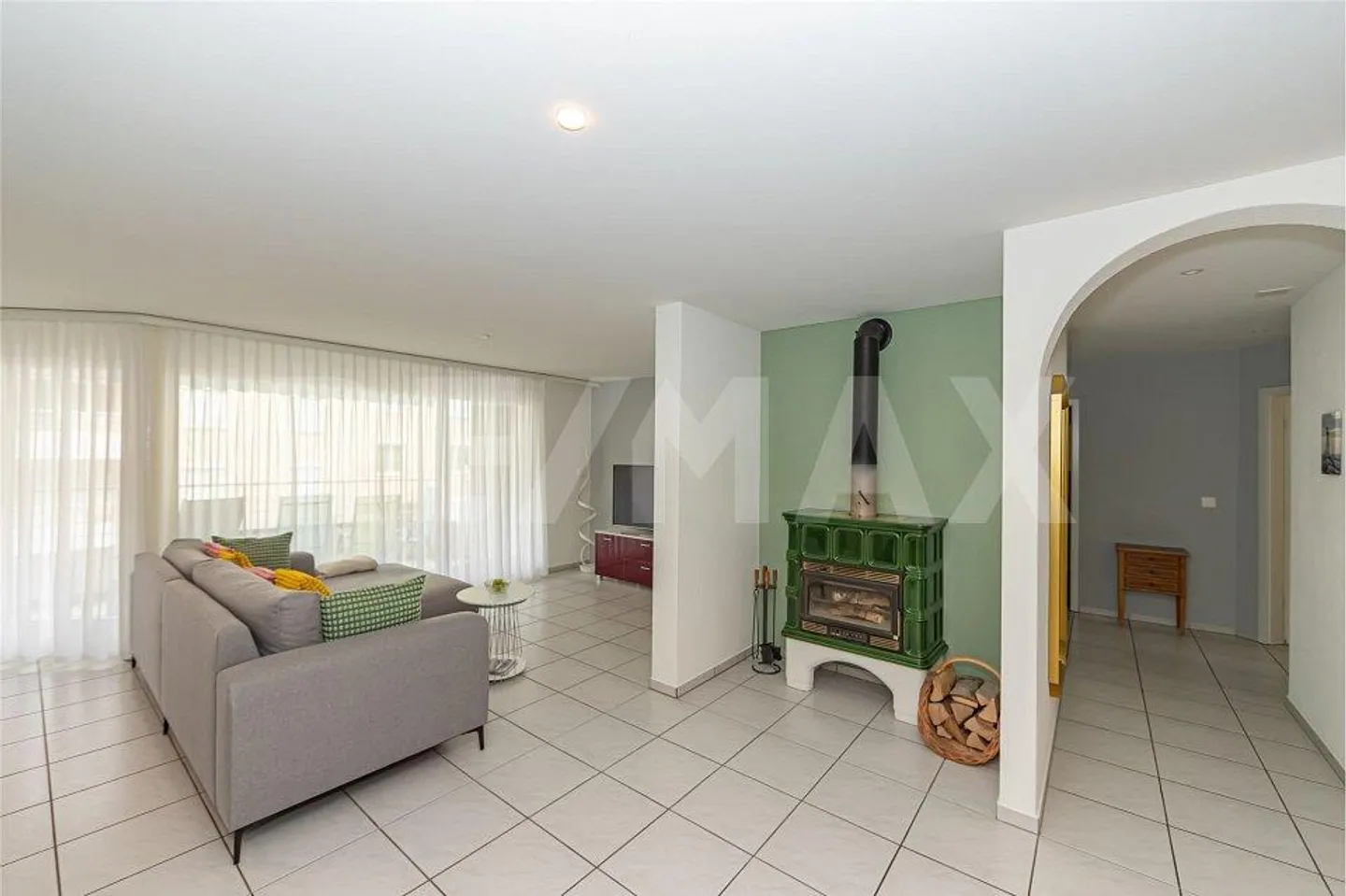 Bright, well-maintained 4.5-room apartment with 2 balconies, modern equipment... - Photo 8 of 13