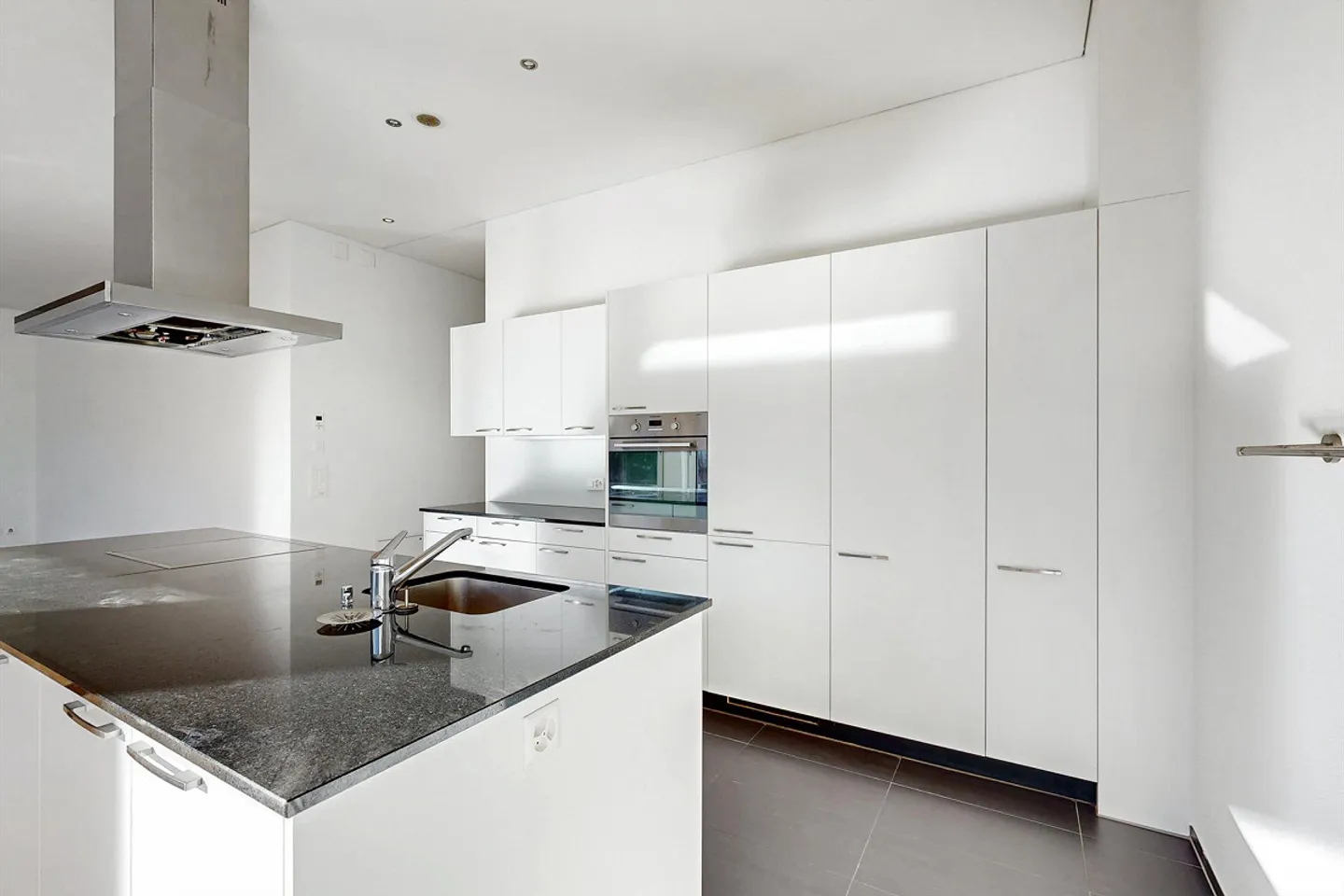 Your new home with a beautiful terrace - Photo 2 of 11