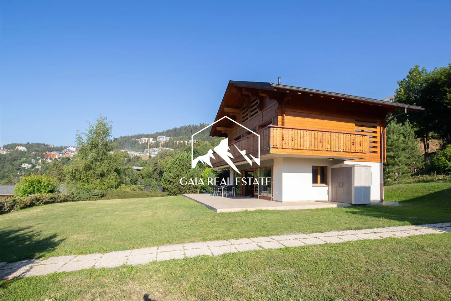 Chalet 4.5 rooms - Photo 3 of 19