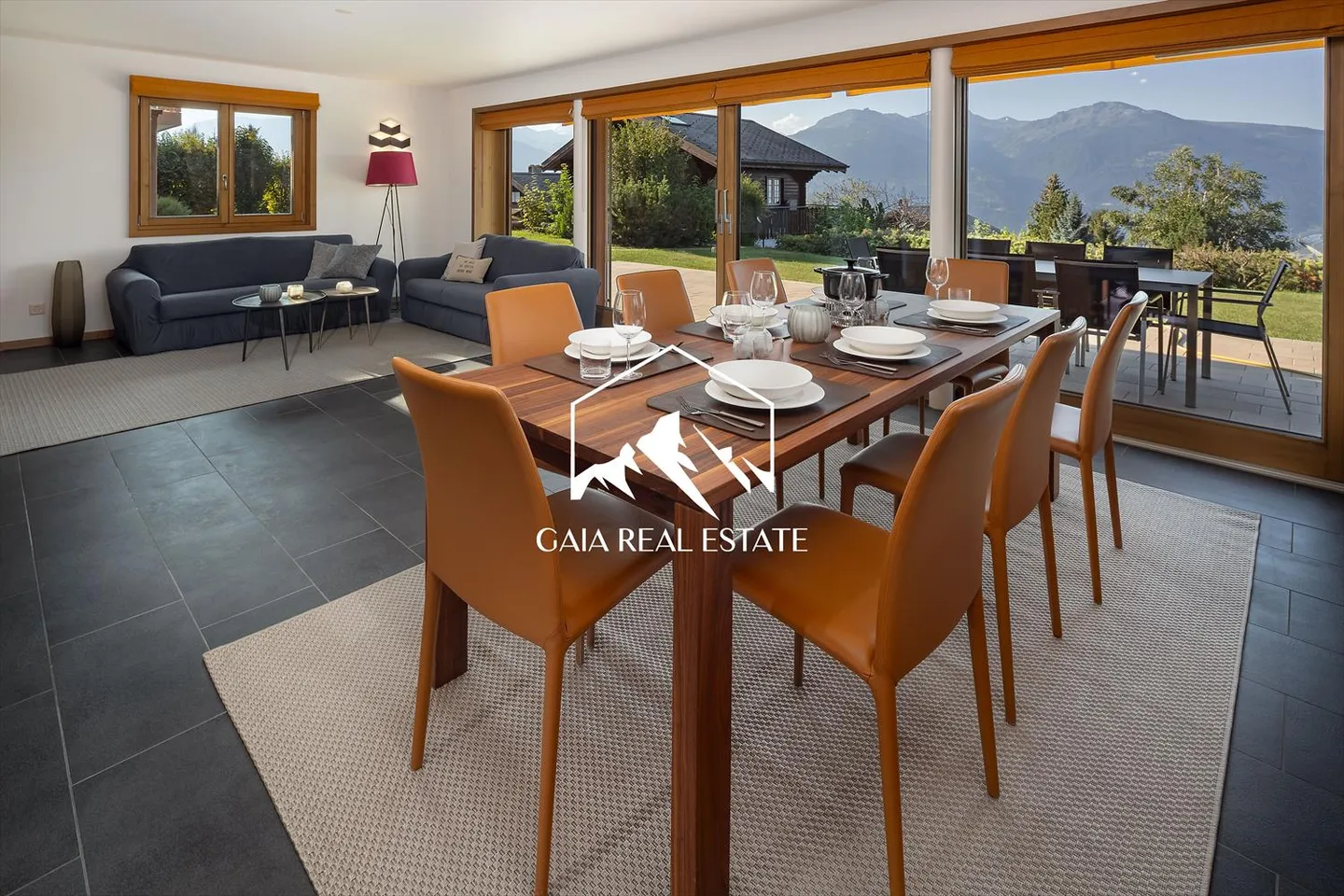 Chalet 4.5 rooms - Photo 4 of 19