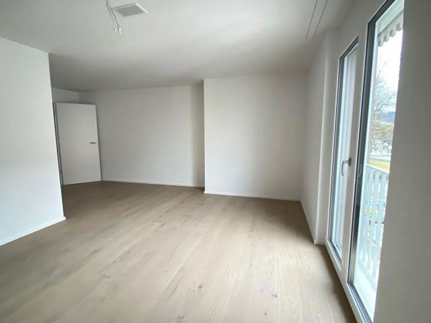 Journée portes ouvertes de l'appartement charmant de 4,5 pièces avec légères pentes de toit - Photo 5 sur 13