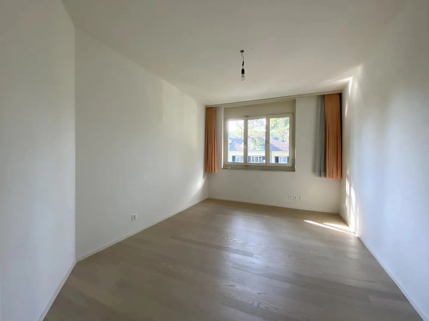 Modern 4.5-room apartment with air conditioning and AEH-PP - Photo 8 of 13