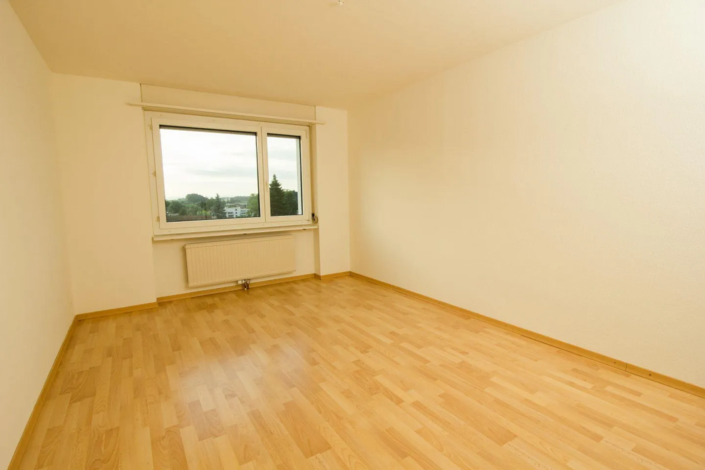 Charming 3.5 room apartment in a central location for rent - Photo 4 of 8