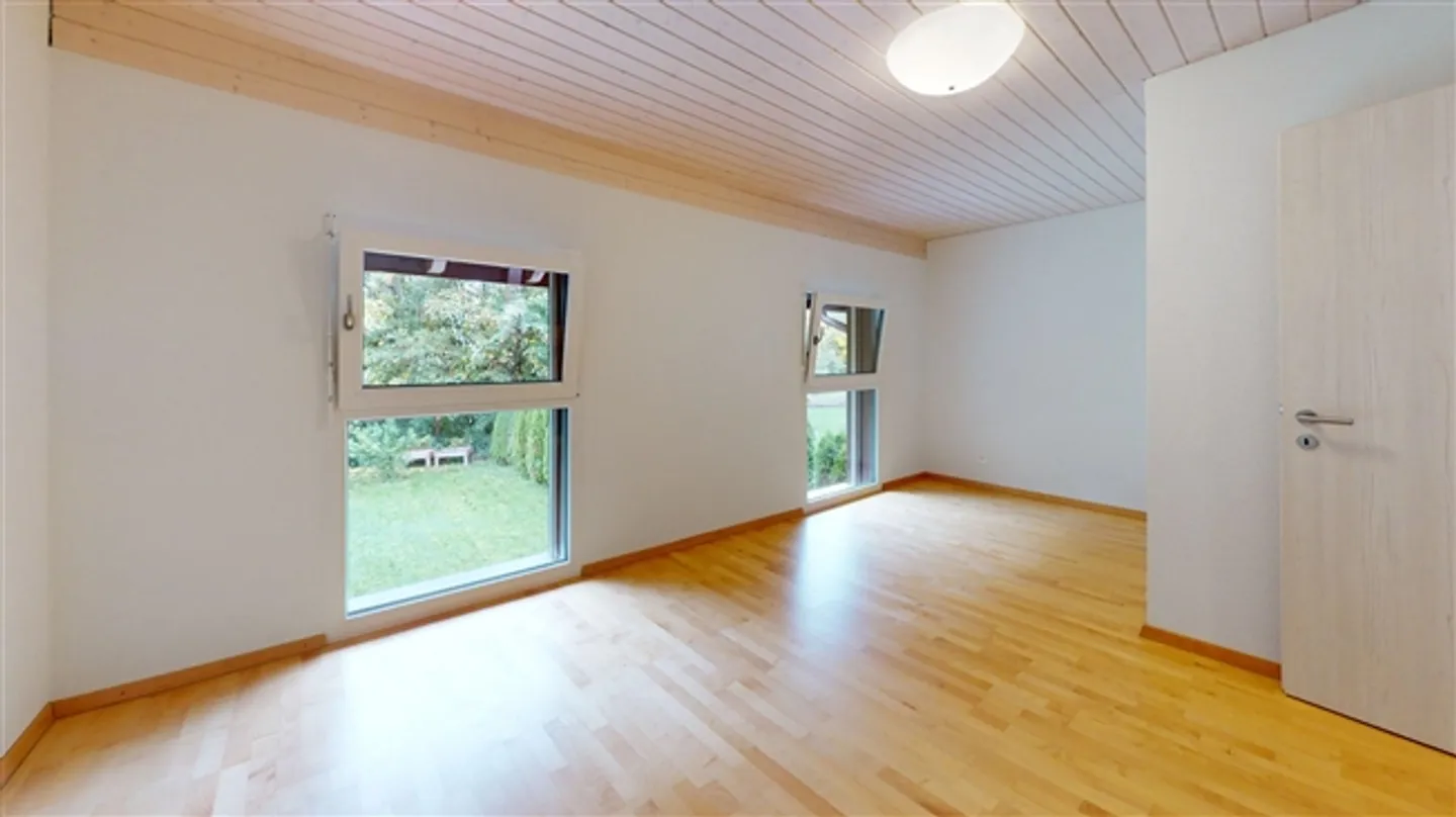 «Wunderschönes Reihenhaus mit großem Garten, ideal gelegen» - Foto 8 von 16