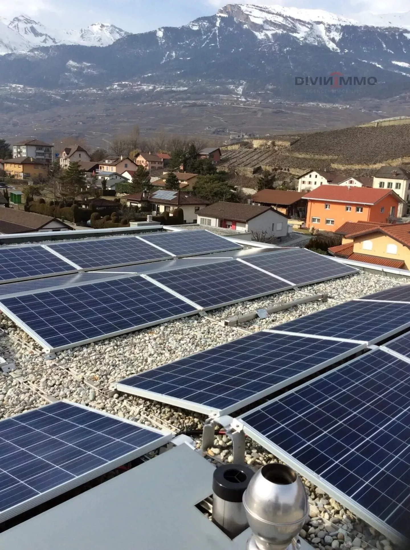 Moderno appartamento di 2,5 stanze con orto - Foto 7 di 8